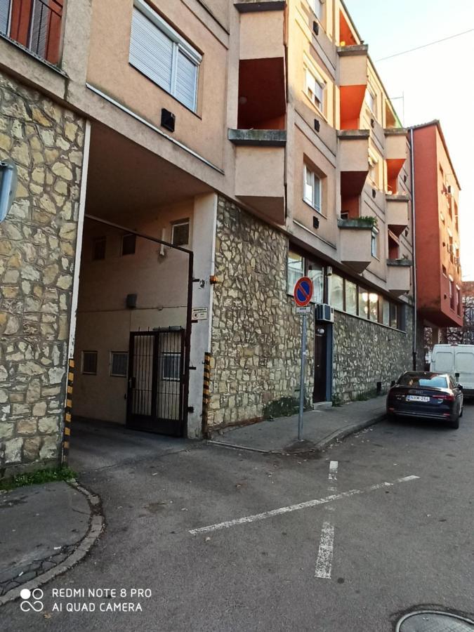 Centrum 2 Apartman Szolnok Eksteriør billede